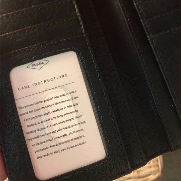 Brand new Fossil leather wallet - Picture 4 of 4